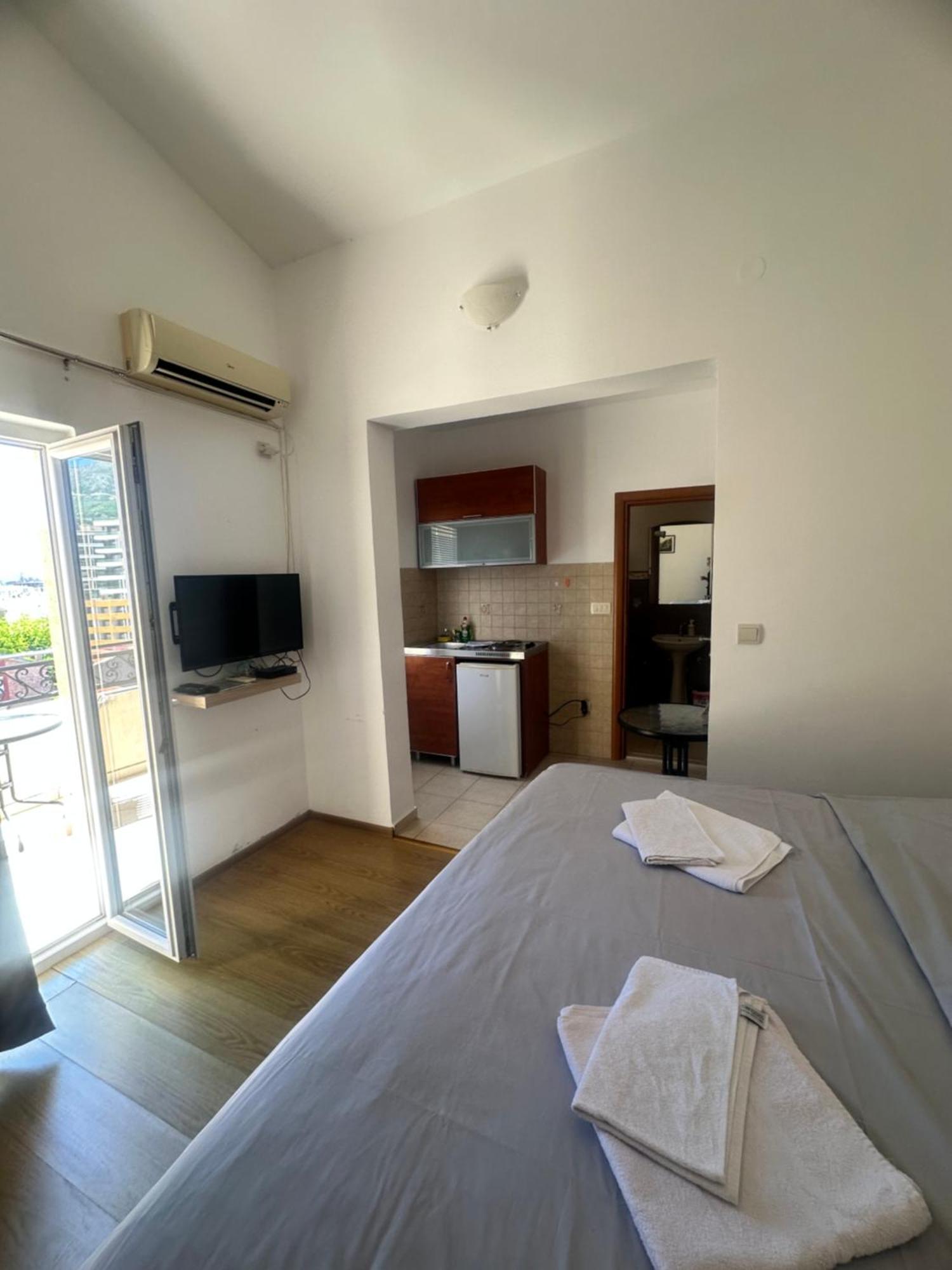 Apartments Manojlovic Budva Dış mekan fotoğraf